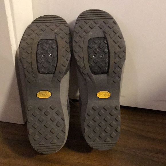 Like-new Giro cycling/biking 2-bolt shoes - Picture 7 of 13